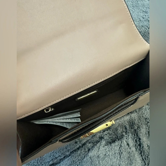 ALDO pink and gold butterfly bag - Picture 3 of 5